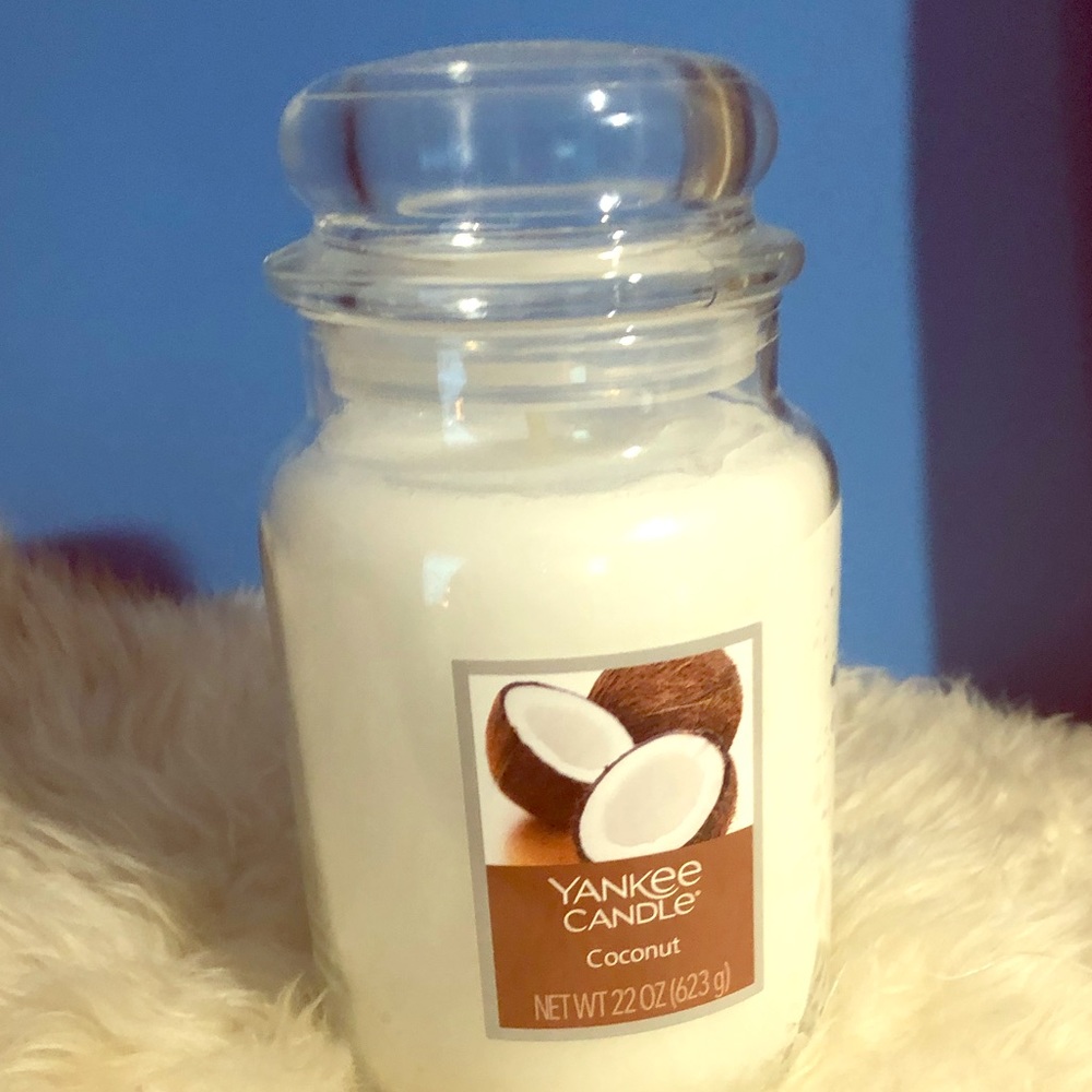 Yankee candle large coconut jar